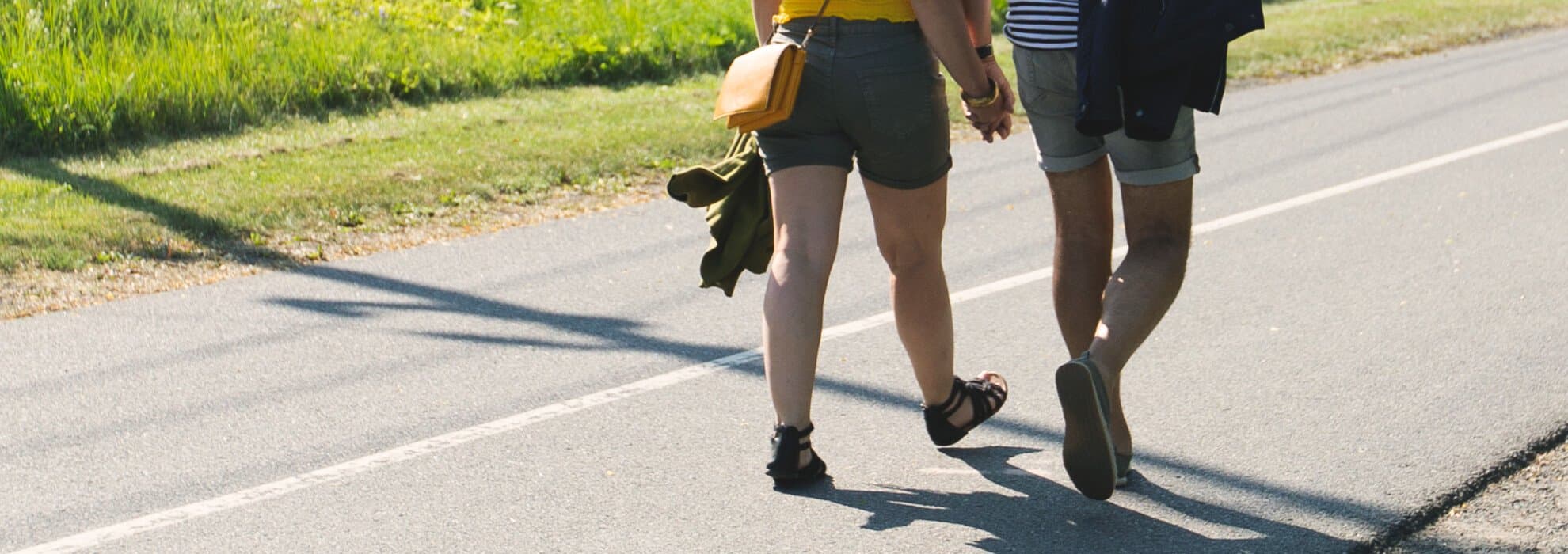 Par går hand i hand.